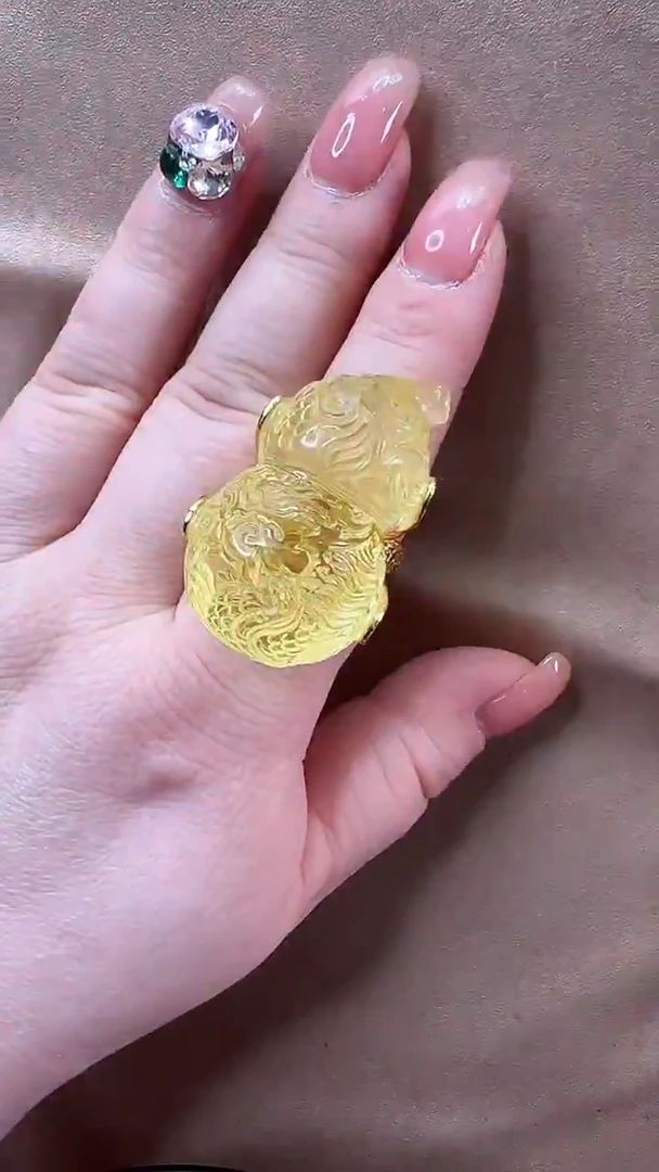 琥珀颈饰未镶嵌戒指