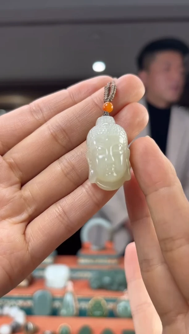 颈饰未镶嵌和田玉佩佩