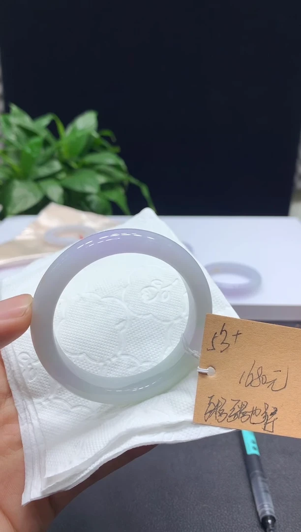 未镶嵌天然A货翡翠手镯定制翡翠粥**行现场买断/
