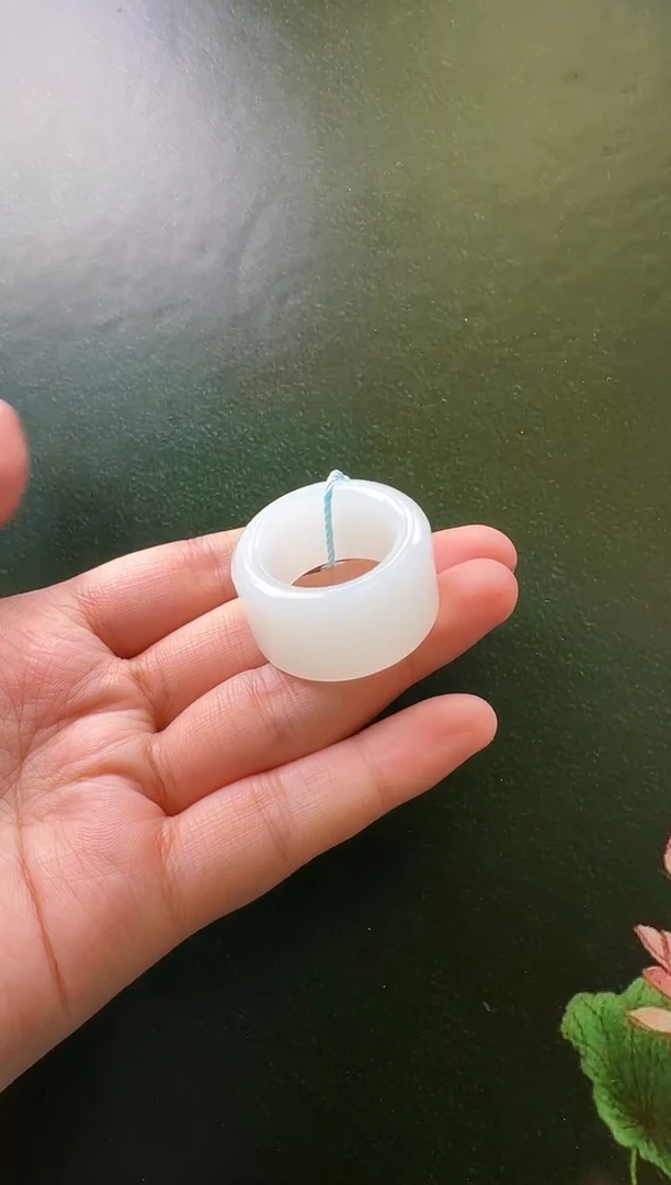 未镶嵌戒圈和田玉戒圈