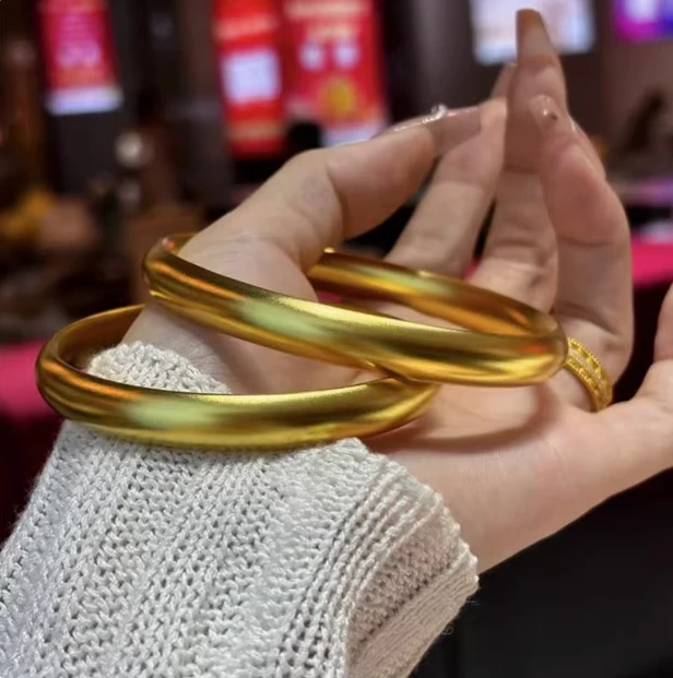 水贝百莱宽面泥鳅背素圈手镯