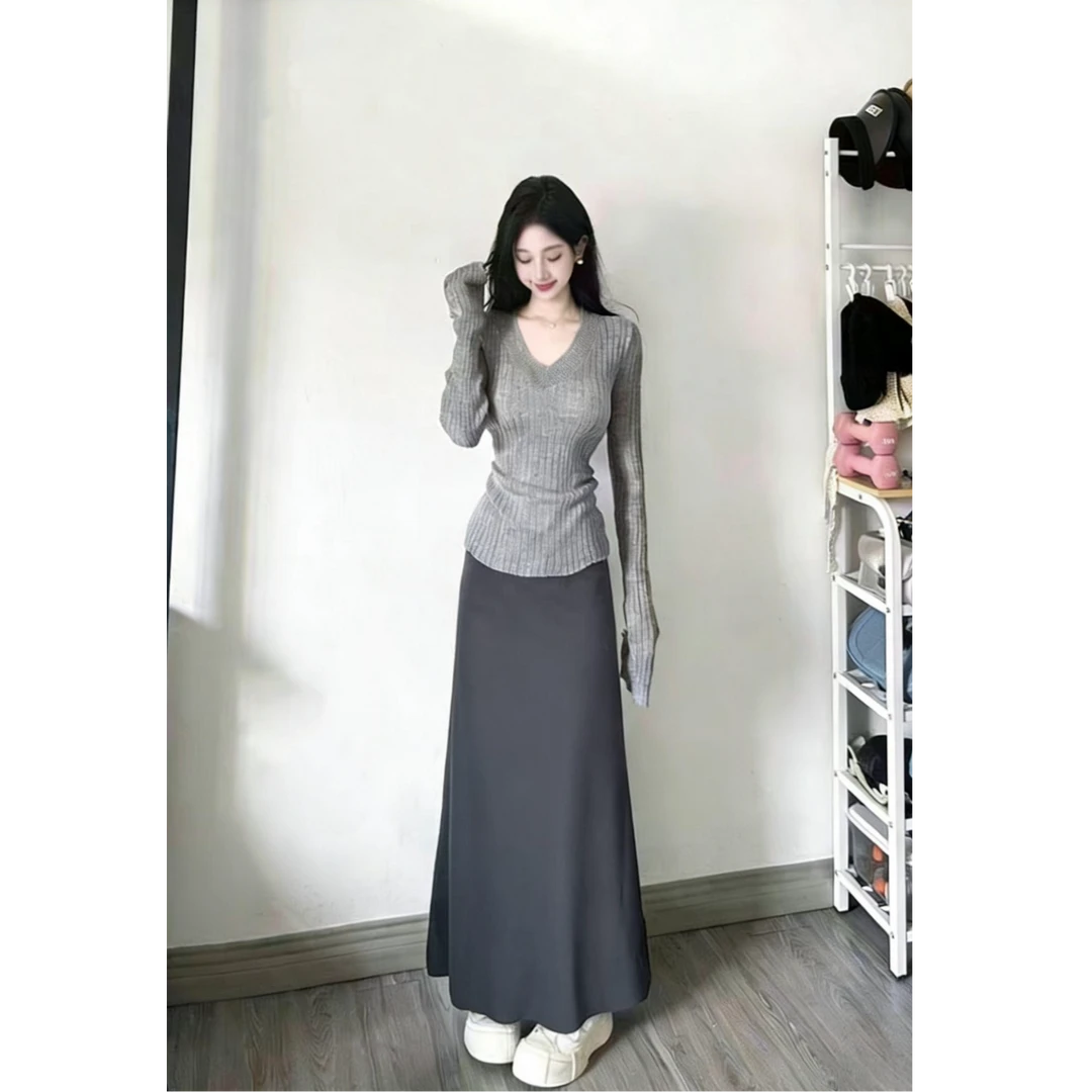 灰色V领开叉袖针织衫糯米裙一整套秋冬女2025新款温柔风穿搭套装