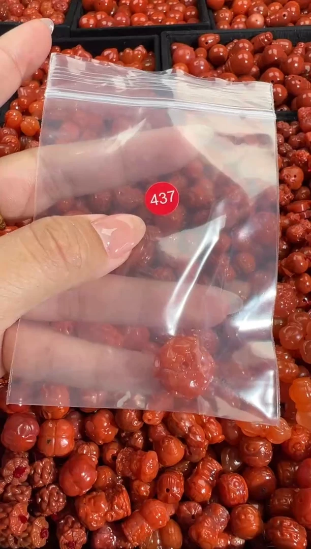 颈饰未镶嵌南红玛瑙1