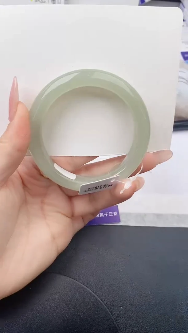 未镶嵌手镯石英质玉w88-DB57+