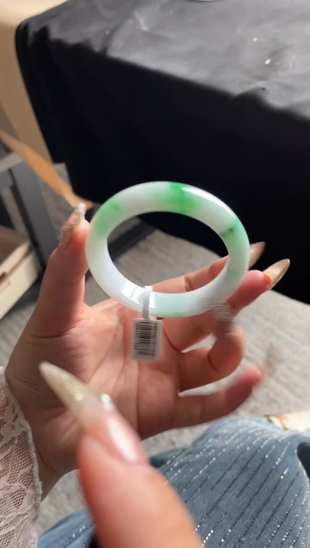 未镶嵌手镯翡翠三天鉴赏期