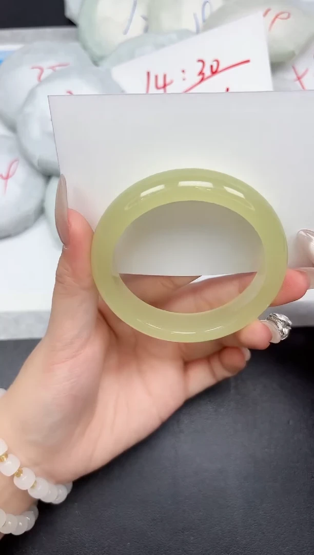 未镶嵌手镯石英质玉253-56