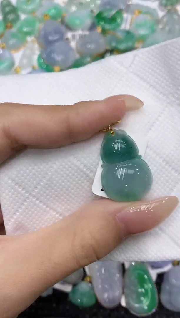 颈饰18K金镶嵌翡翠111111111111