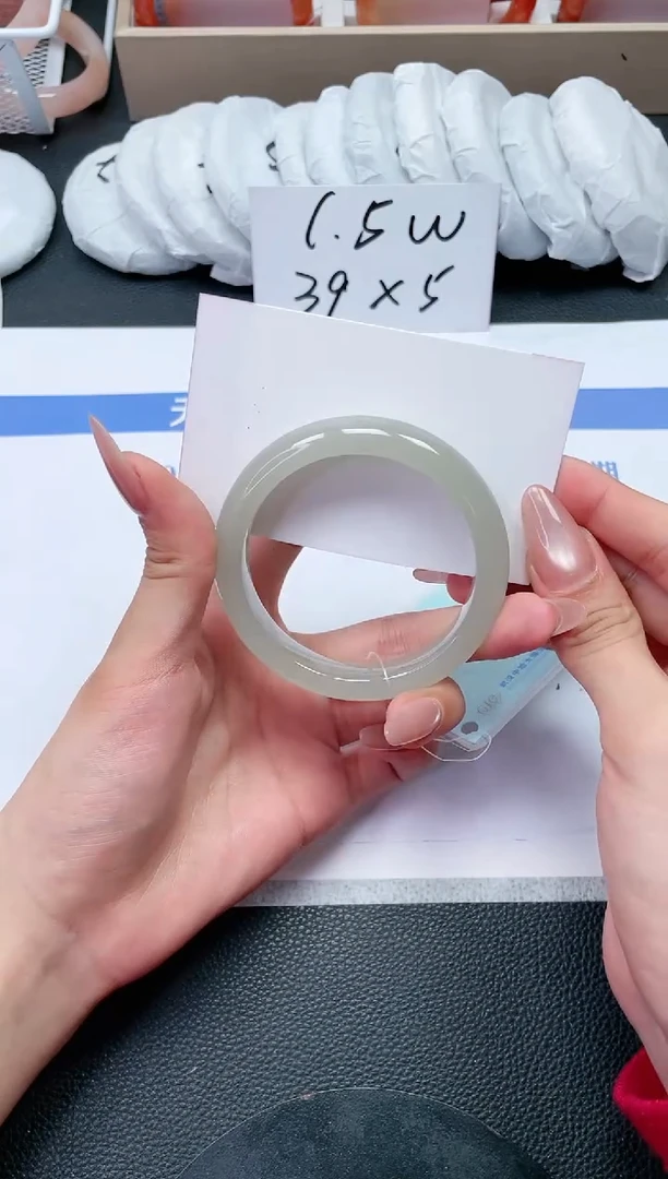 石英质玉手镯未镶嵌X213