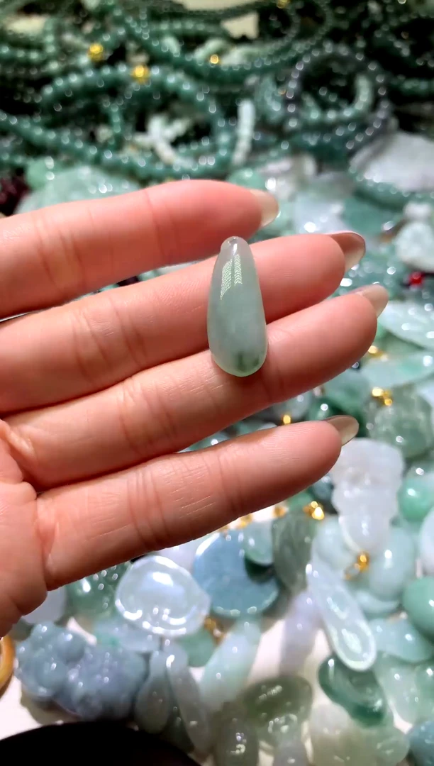 吊坠(不含链)未镶嵌翡翠1