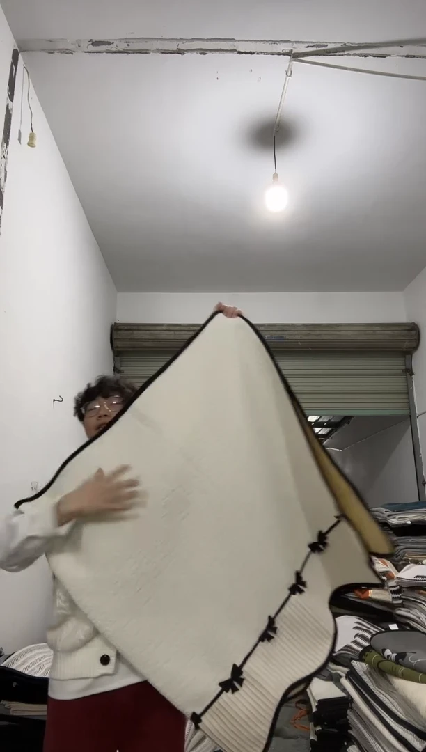 雪尼尔110*260白色碟依