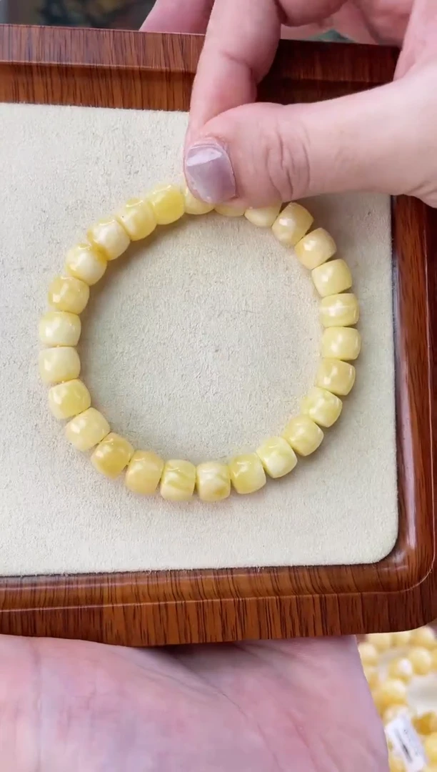 未镶嵌蜜蜡裸石手串