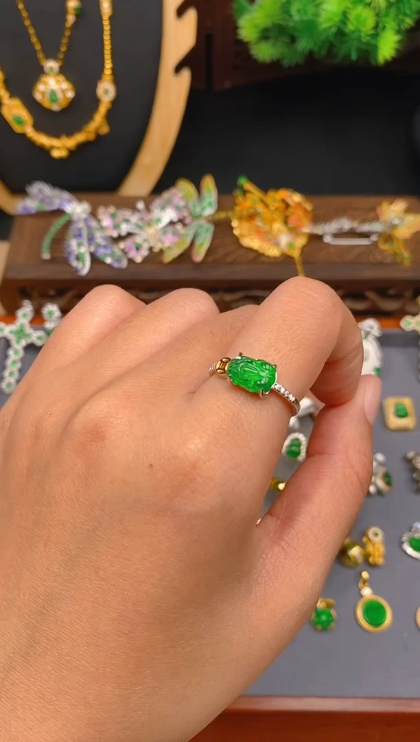 【闪购商品】翡翠戒指银S925镶嵌貔貅戒指