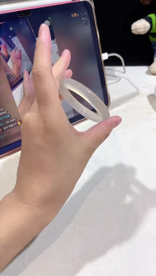 玛瑙/玉髓手镯未镶嵌51鉴赏期48小时