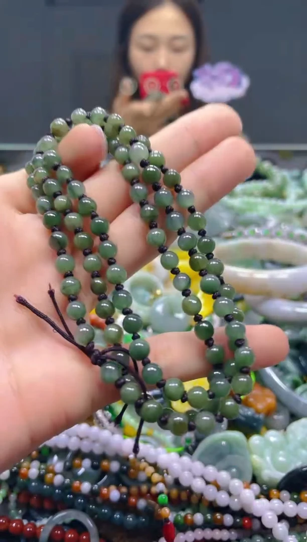 颈饰未镶嵌翡翠5MM/G/翡翠A货，一件也是批发价