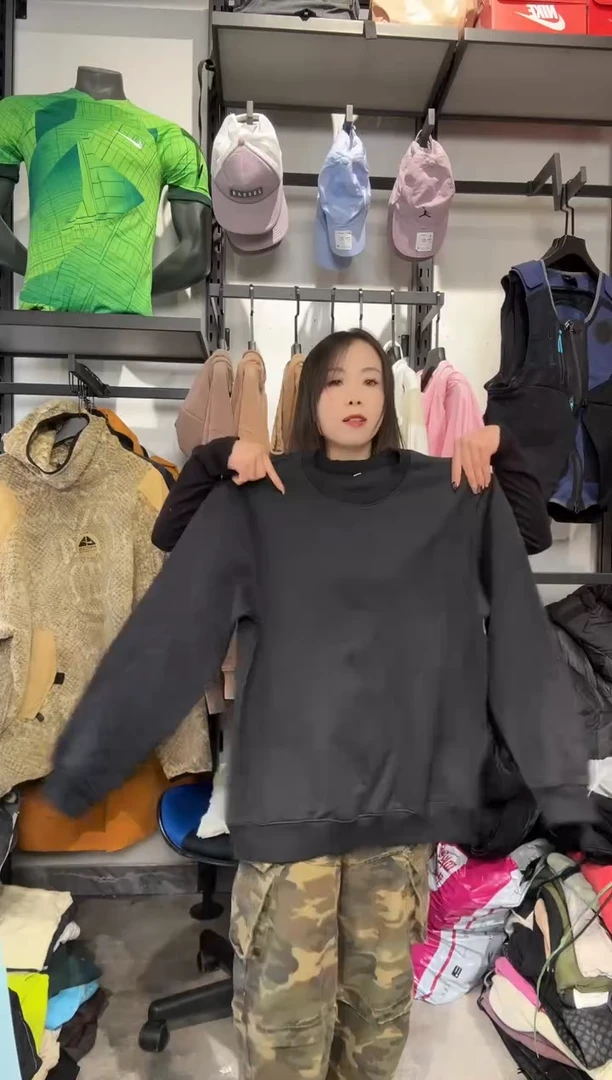 1188 编码 瑕疵款直播间过款为准 尺码   身高  175