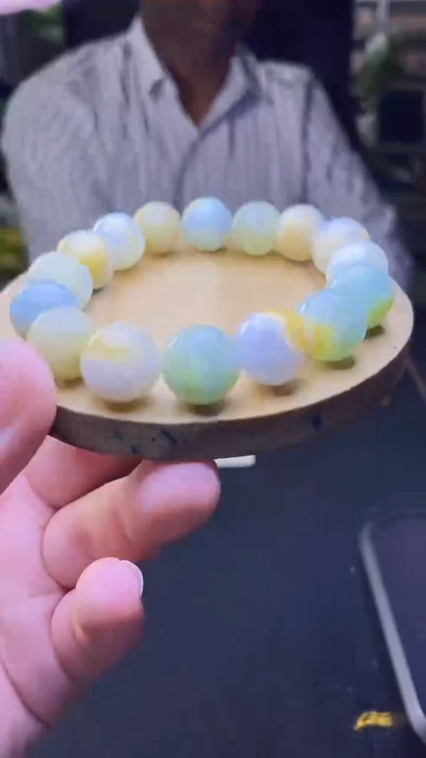 定制翡翠未镶嵌天然缅甸A货翡翠，多样性发货，拍一发一