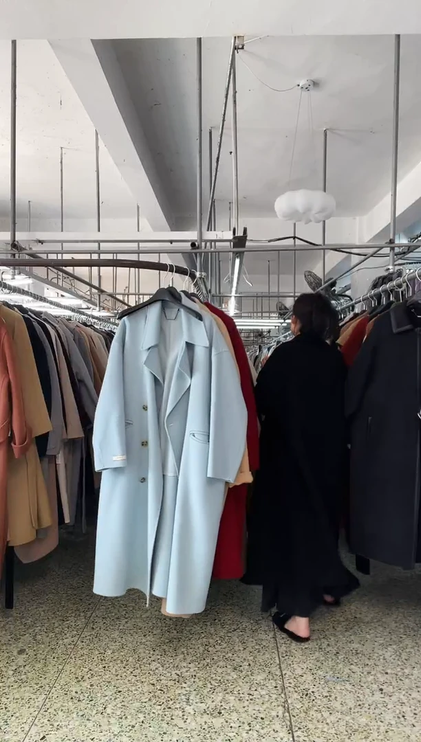 半岛清晨灰色小码