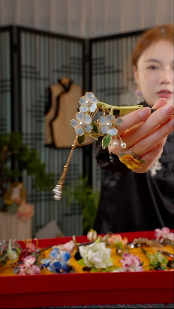 刺绣会****?非遗苏绣绒花