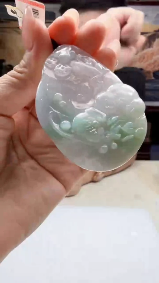 翡翠未镶嵌吊坠(不含链)28
