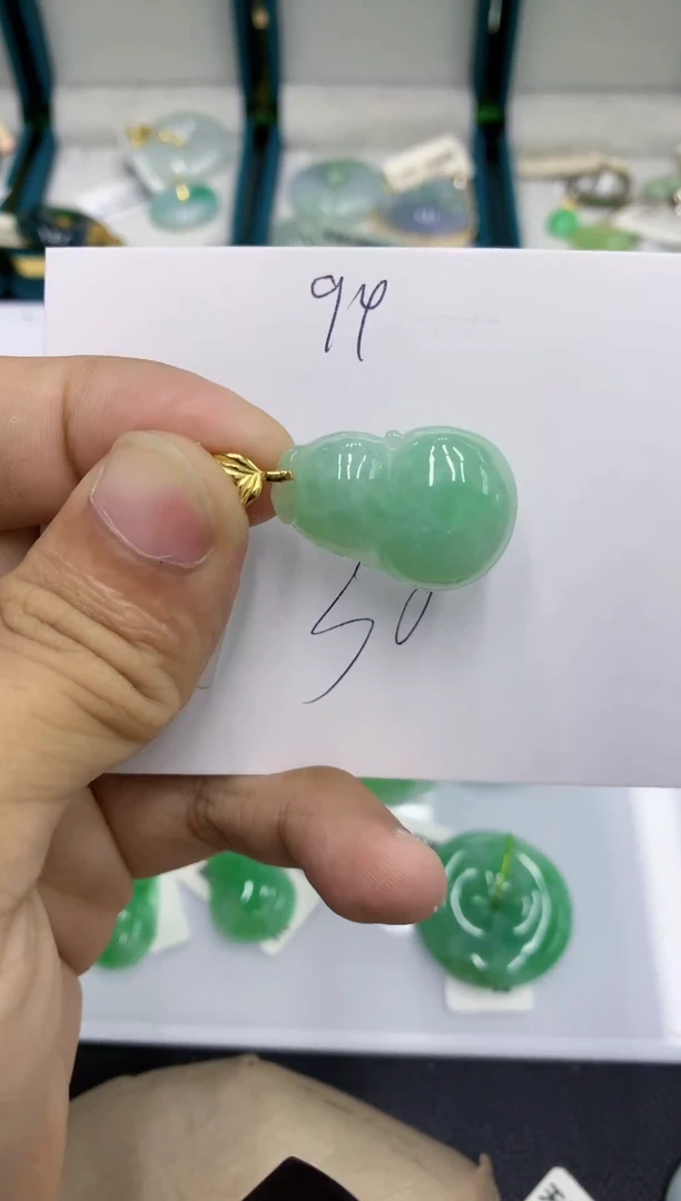 颈饰未镶嵌翡翠111111111