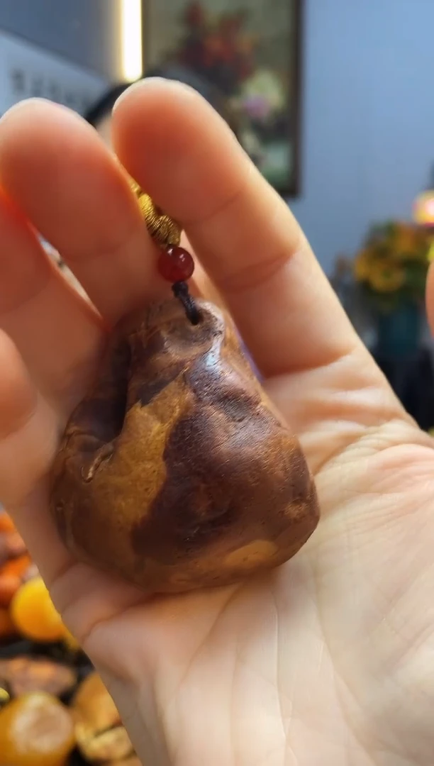 琥珀颈饰未镶嵌挂件