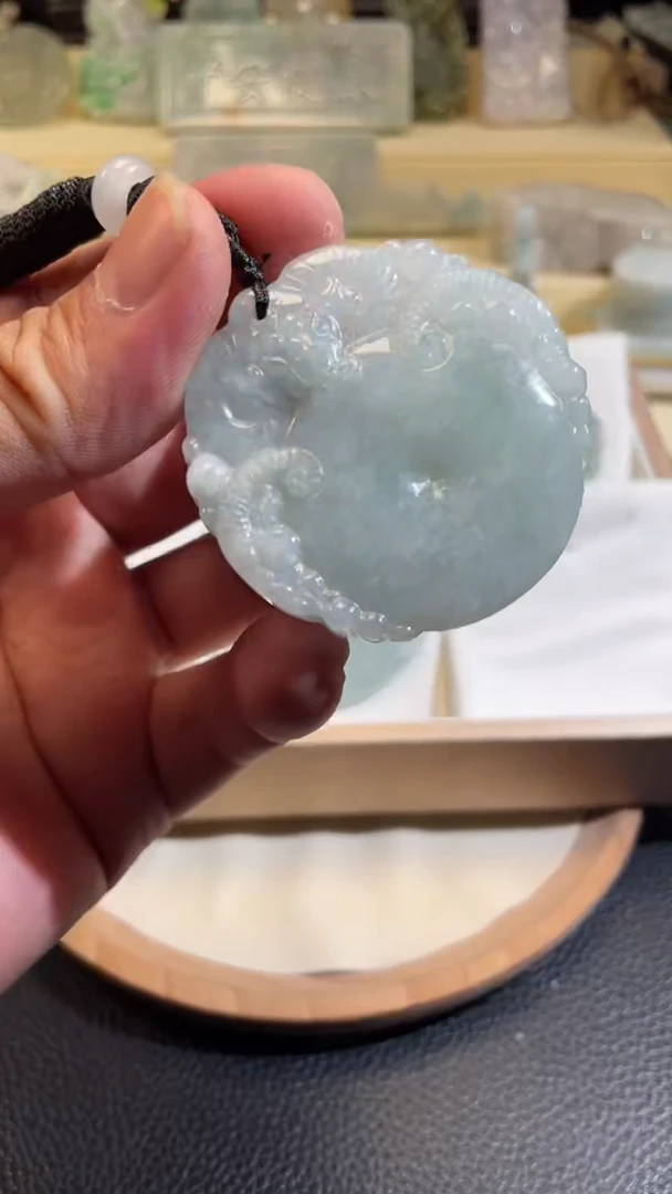 翡翠未镶嵌颈饰7/30/237多样性发其一