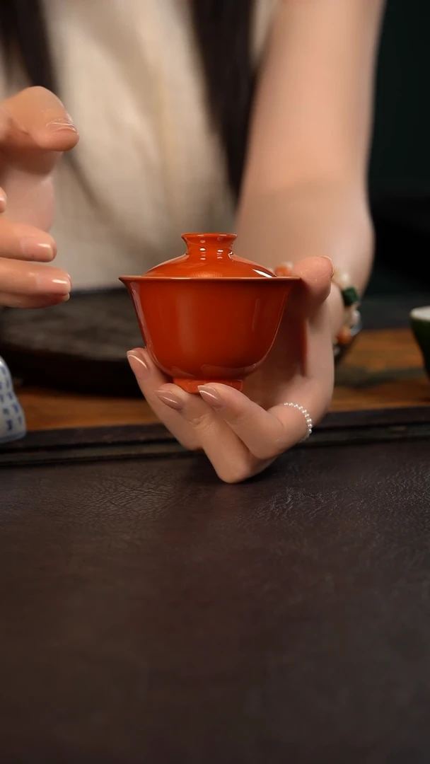 云霞珍藏古彩珊瑚红小盖碗