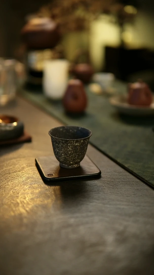 阿眠     松风舍手作赤贫单杯