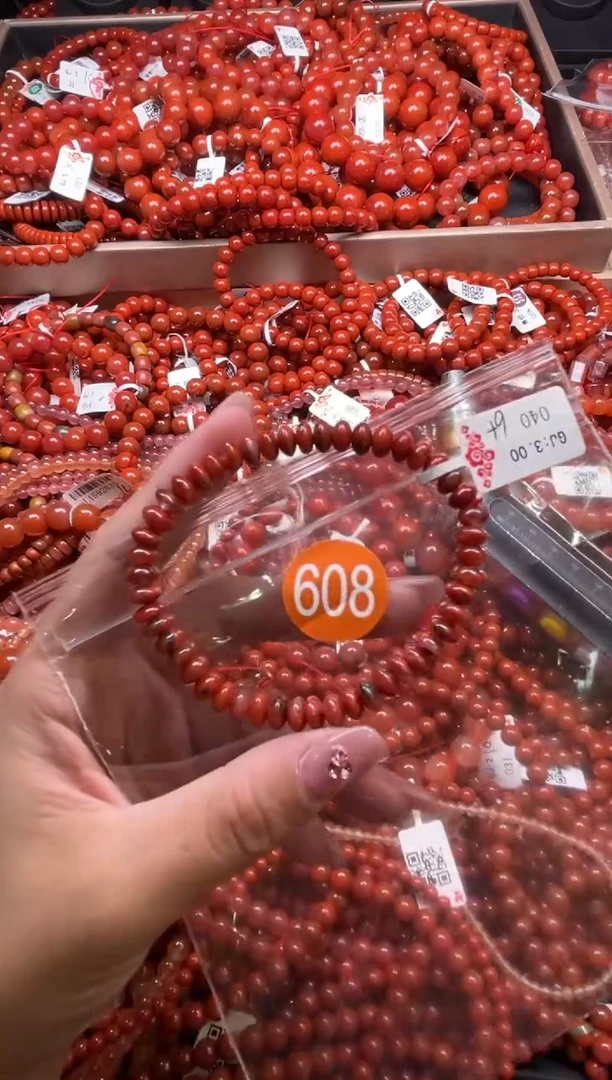 南红玛瑙未镶嵌珠宝奇石608-6