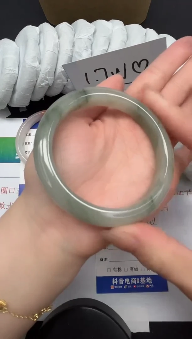 【闪购商品】石英质玉手镯合金162-60.3