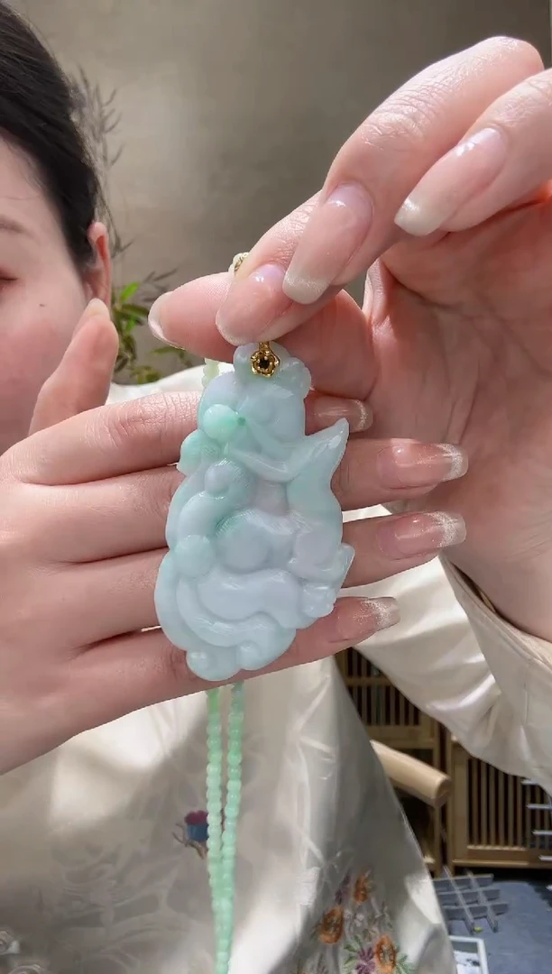 【闪购商品】翡翠颈饰未镶嵌吊坠
