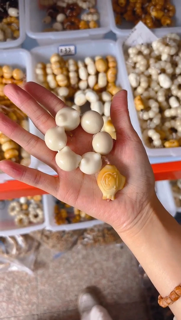 吊坠菩提根/象牙果白色猫猫头手捻  鱼