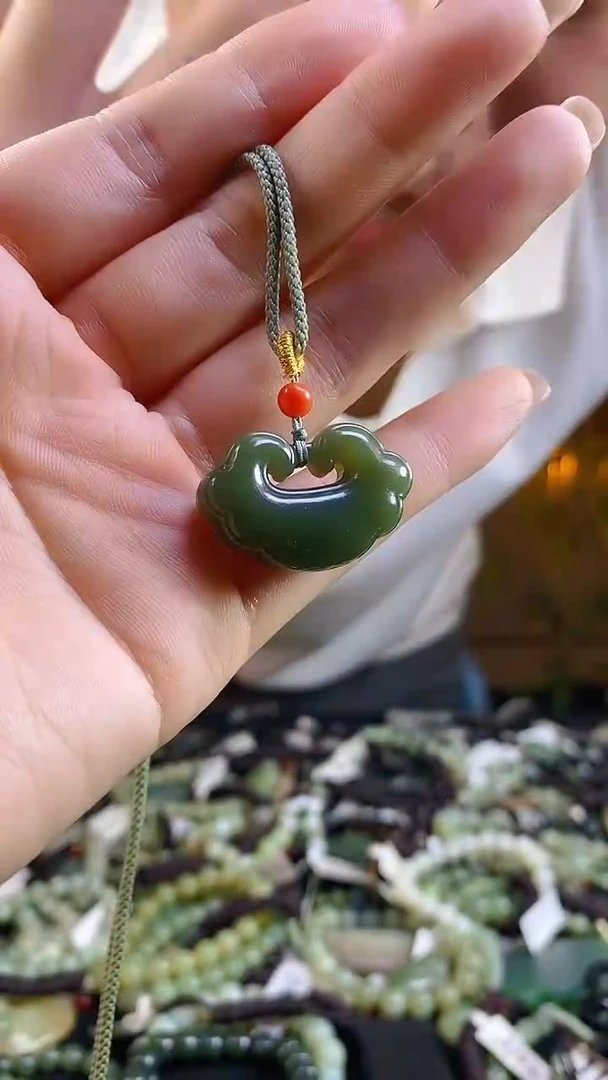 和田玉未镶嵌颈饰多样性发货，拍一发一