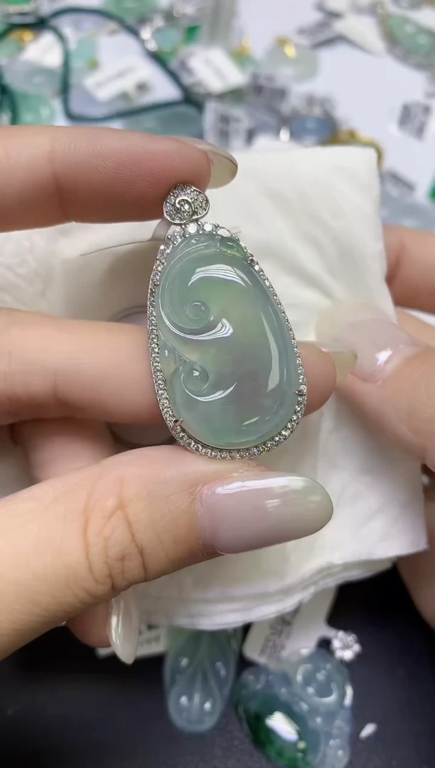 颈饰未镶嵌翡翠天然缅甸翡翠A货百元以上9元证书费自理