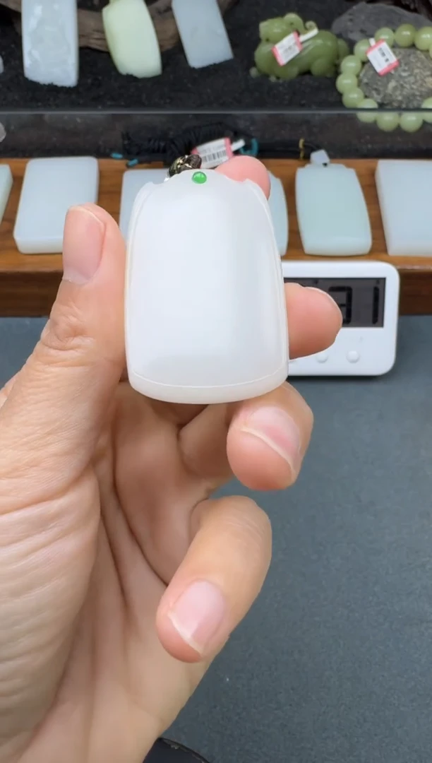 颈饰未镶嵌和田玉2