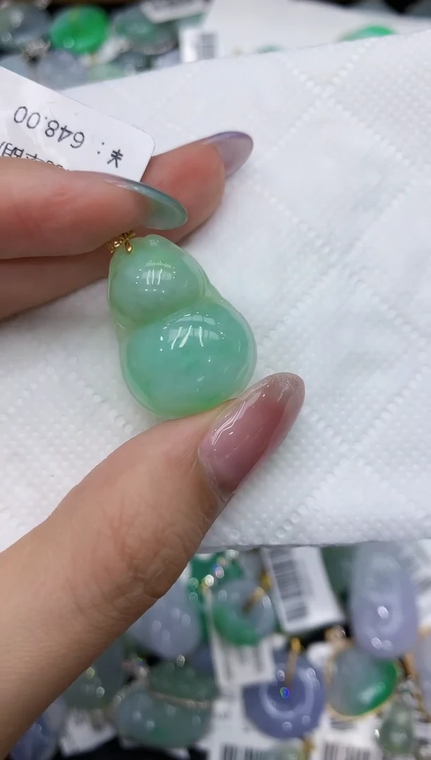 翡翠18K金镶嵌颈饰111111111111