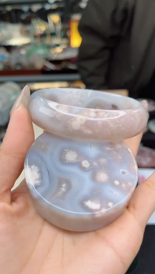 【闪购商品】石英质玉手镯未镶嵌63圈口（不退不换）1931088