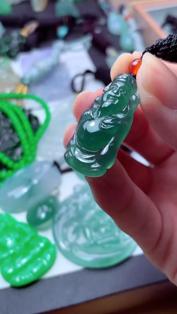 翡翠未镶嵌颈饰天然翡翠A货