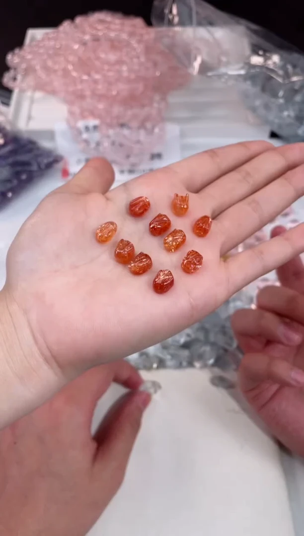 【闪购商品】水晶【U119】金太阳兔子未镶嵌多样性随1颗