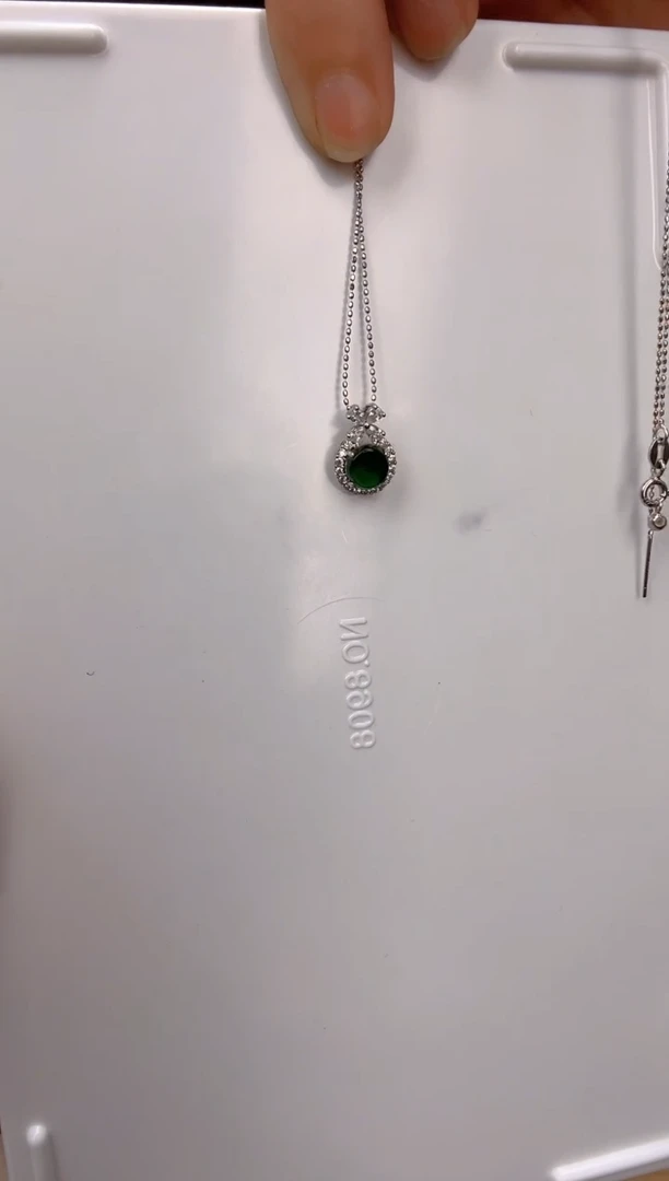 【闪购商品】翡翠颈饰银S925镶嵌a288翡翠在逃公主无事牌吊坠