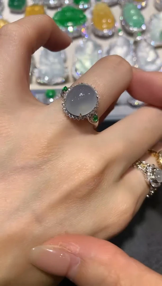 【闪购商品】翡翠戒指18K金镶嵌q194