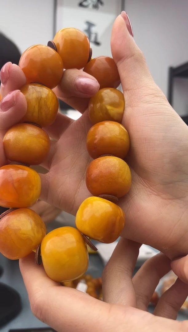 未镶嵌蜜蜡珠宝奇石假一罚十，099.23微瑕发一件