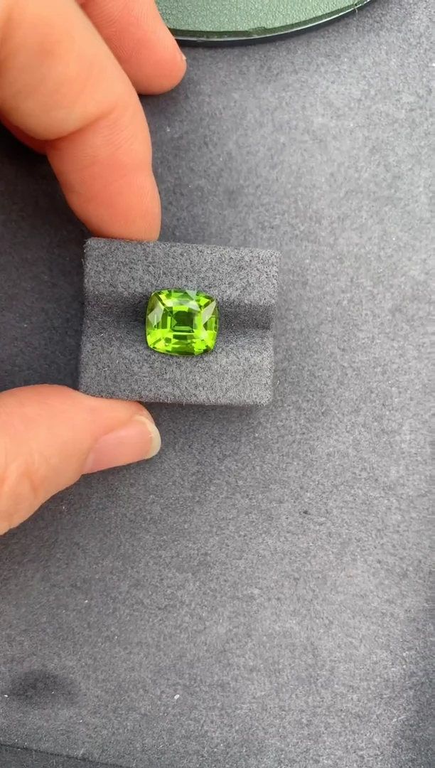 【闪购商品】橄榄石裸石未镶嵌5.2ct橄榄石