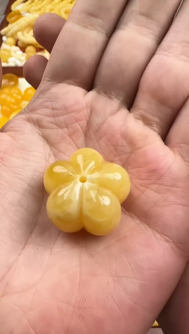 蜜蜡未镶嵌珠宝奇石特价