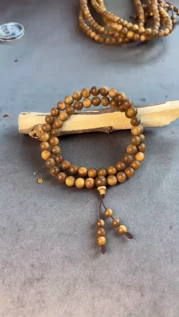 沉香沉香碎屑富森红土10手持圆珠多样性发一