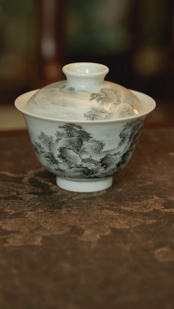 等****风手绘墨彩海桥春华盖碗