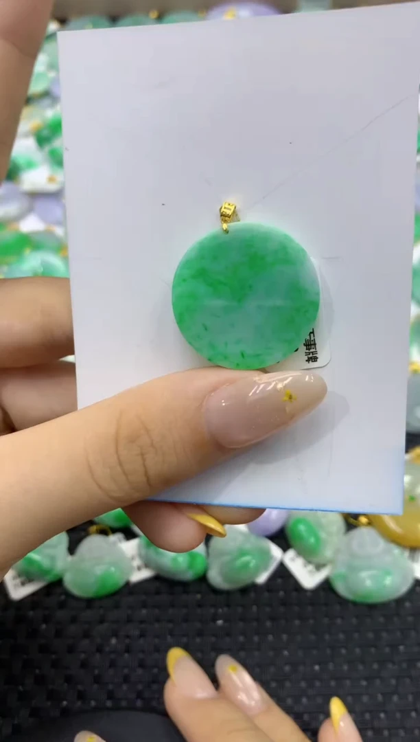 颈饰18K金镶嵌翡翠天然缅甸翡翠A货