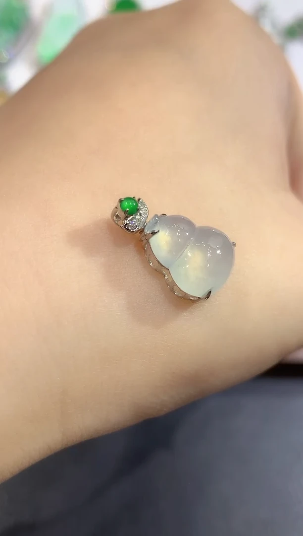 颈饰18K金镶嵌翡翠6-吊坠