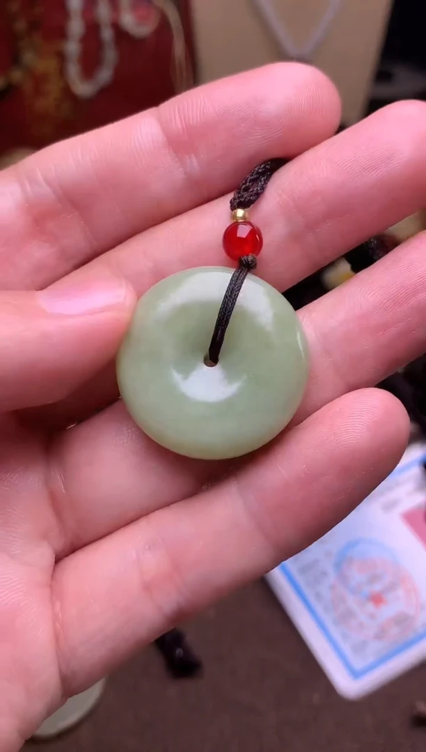 颈饰未镶嵌和田玉新疆料青海料清水和田玉吊坠