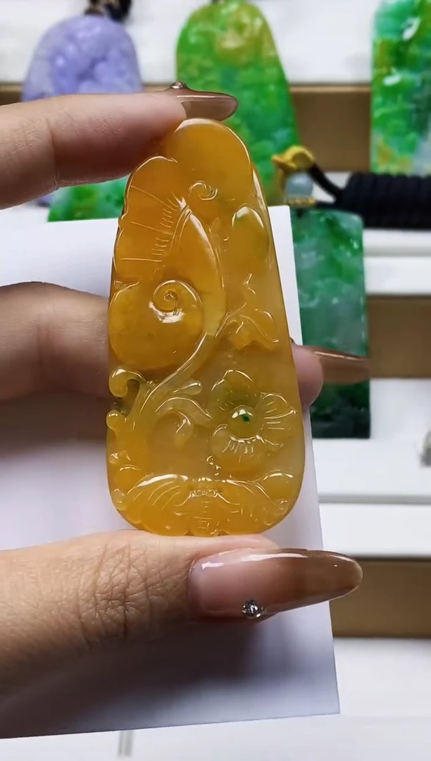 颈饰未镶嵌翡翠1